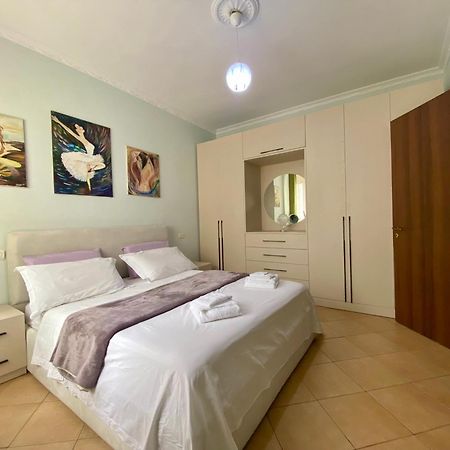 Stay At An Artist'S Place! Tiranë Ngoại thất bức ảnh